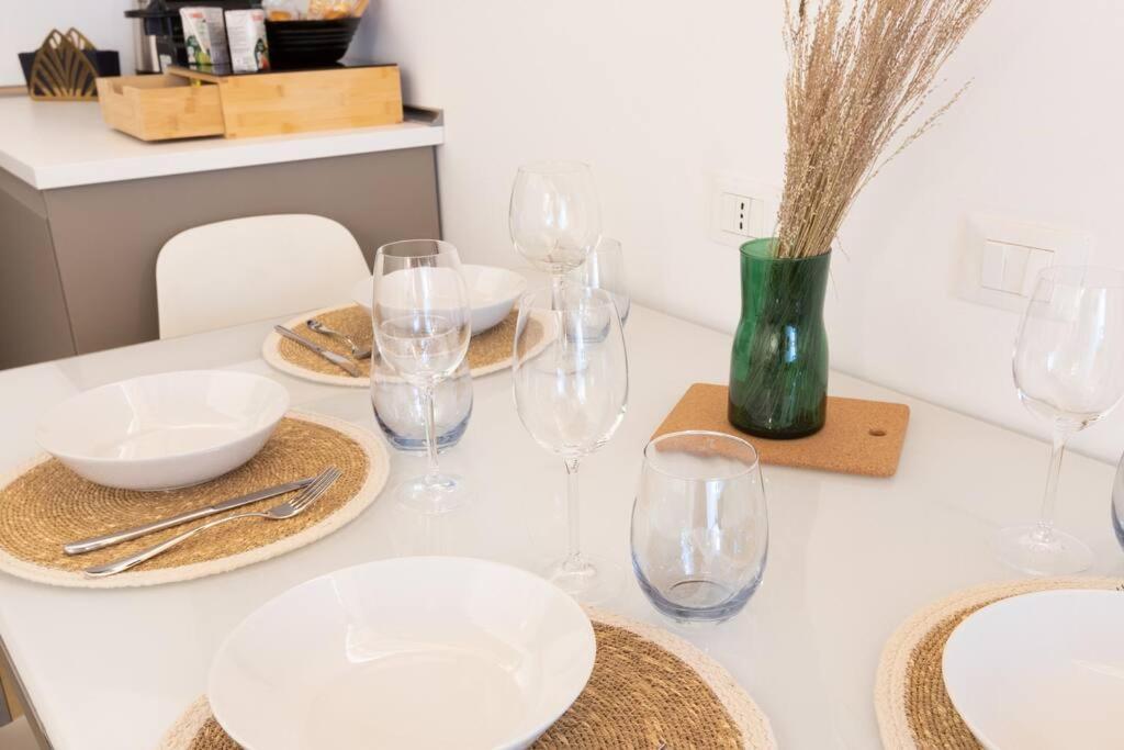 Apartamento Historic Domus -100 Mt From The Colosseum And 1 Min Metro Roma